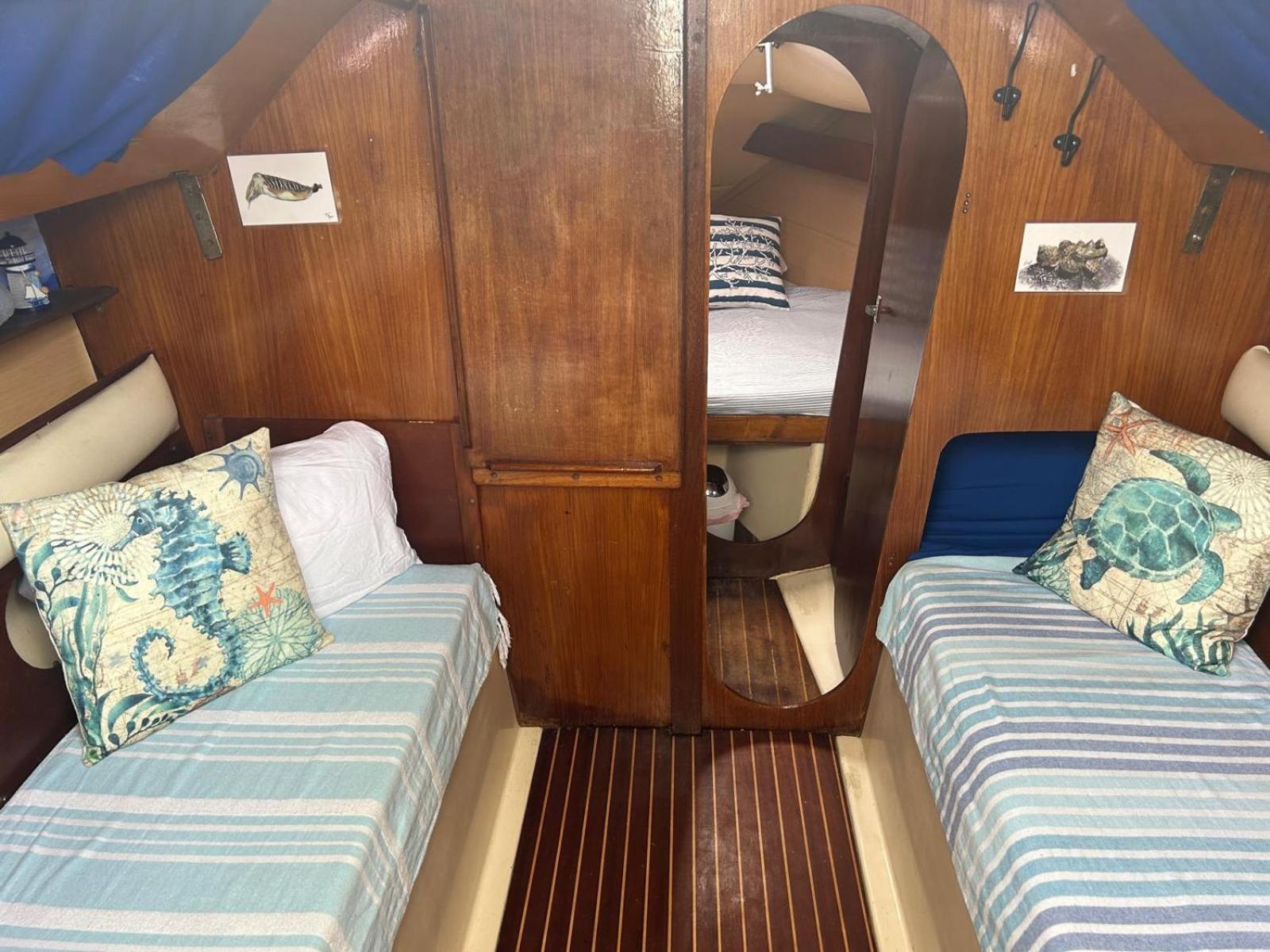 Hermes Botel Caleta de Sebo